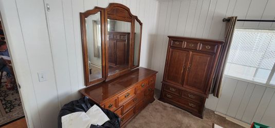 Complete bedroom set bed dressers side stands  footlocker