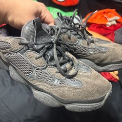 Yeezy boost 500 brown and black