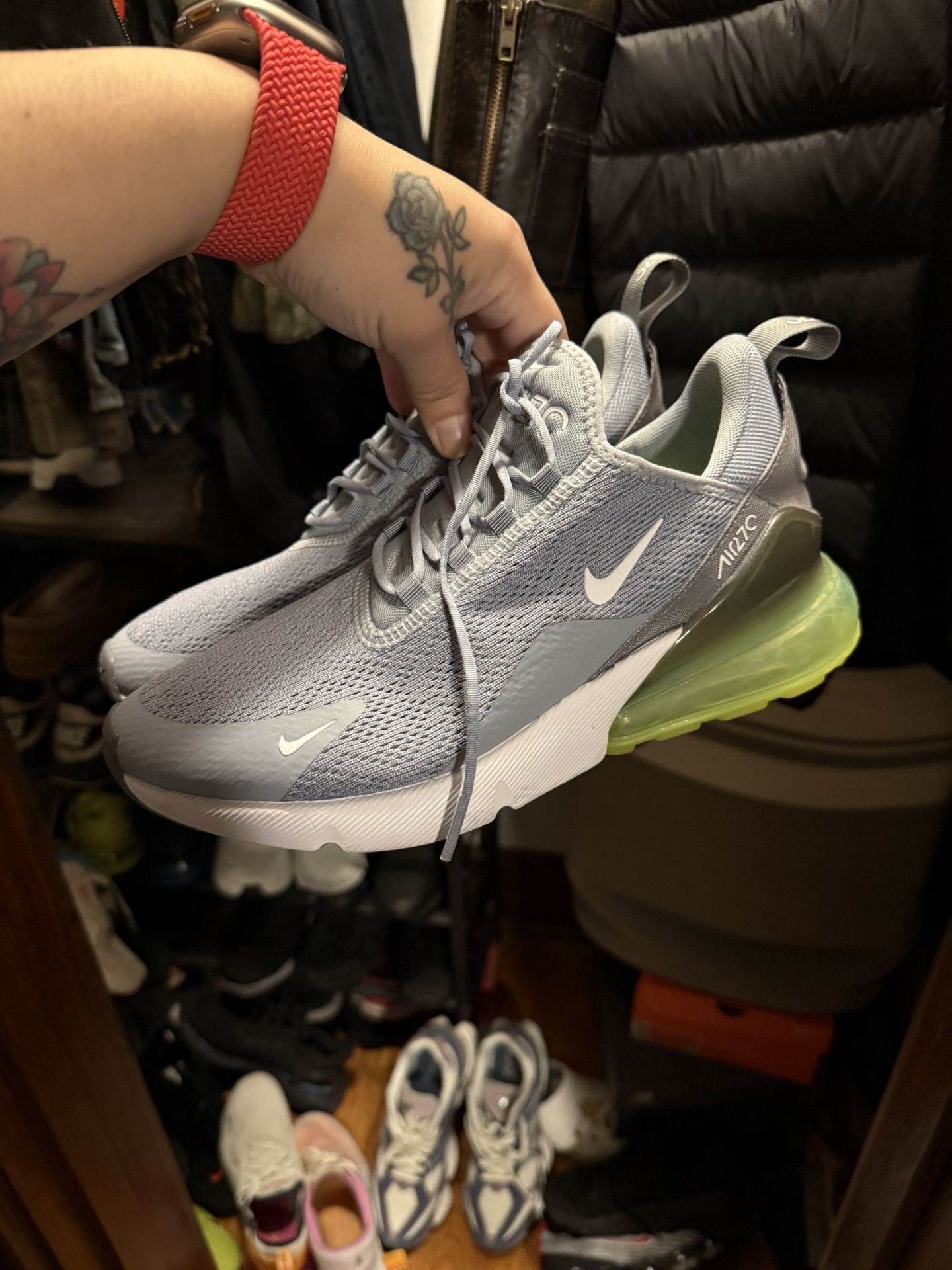 Nike Air Max 270 Womens Size 9