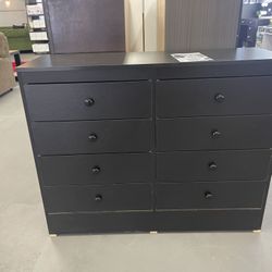 Black 8- Drawer Compressed Wood Dresser