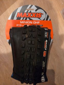 Maxxis DHF 27.5 x 2.6 Mtn bike tire