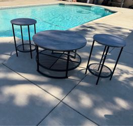 Coffee table set