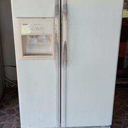 Kenmore Refrigerator 