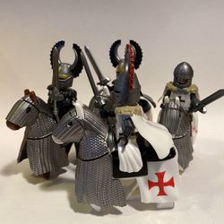 8 Minifigures Knights and Horses | New Custom Lego Compatible set