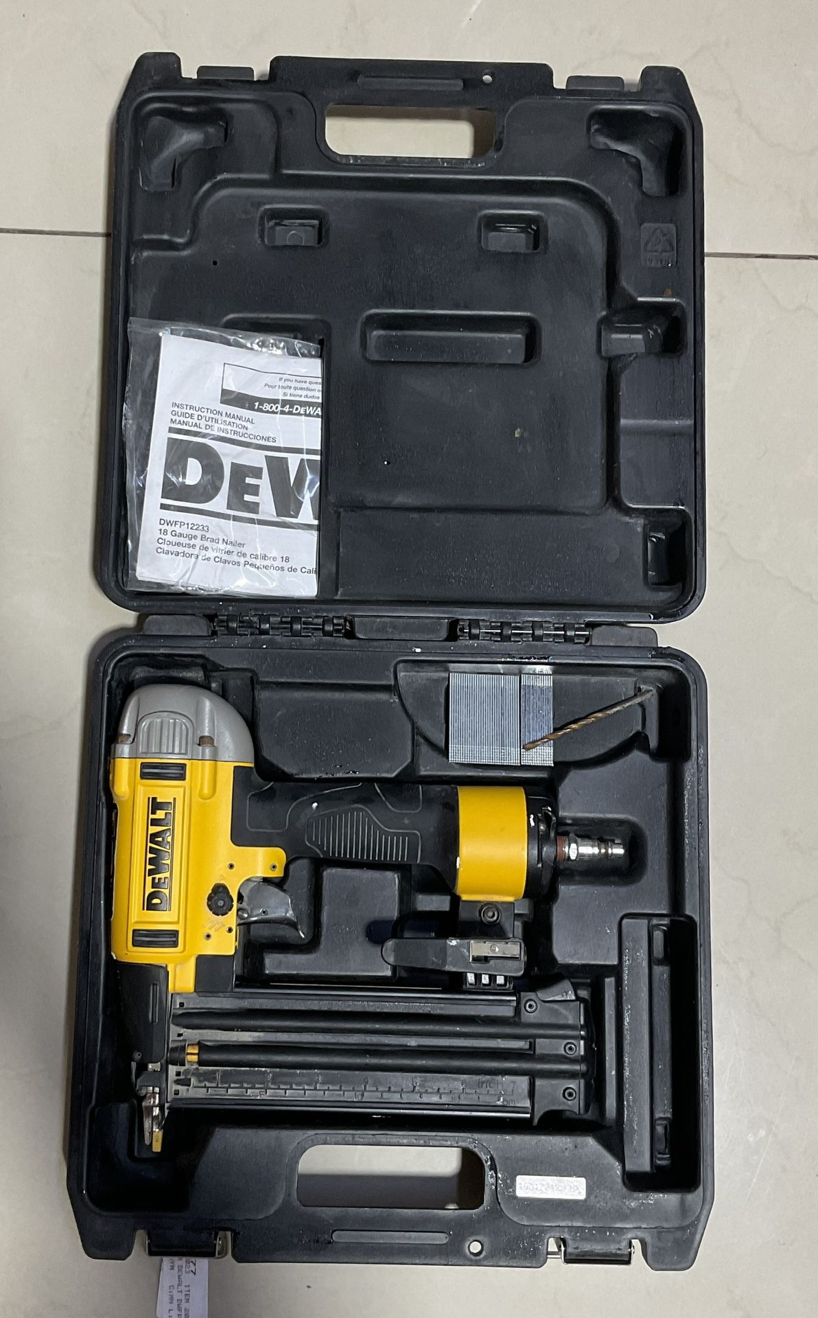 DeWALT WDFP12233 18 Gauge Precision Pneumatic Brad Nailer With Case 