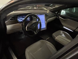 2015 Tesla Model S