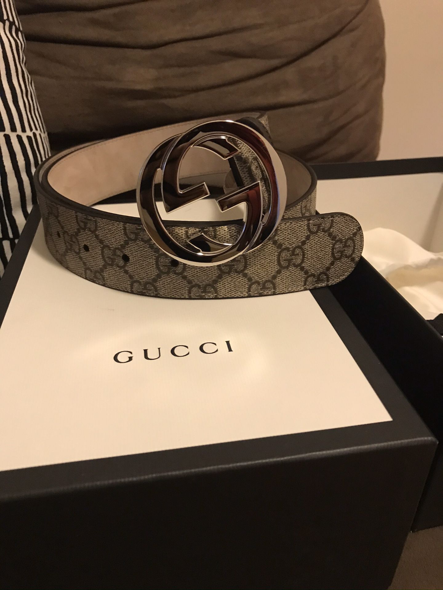 Men’s Authentic Gucci Belt with all original bags and boxes