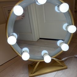 Makeup Mirror With Light Vanity Mirror