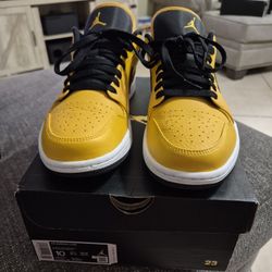 Air Jordan 1 Low University Gold Size 10 Lightly Used 