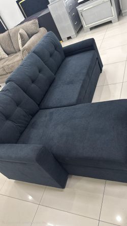 Sofa seccional . Solo $53 de pago inicial