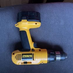 Dewalt 3/8 Inch Cordless Adjustable Clutch Drill/