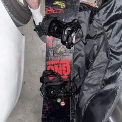 Gnu Carbon Credit Snowboard Size 153 With Bindings And Bag