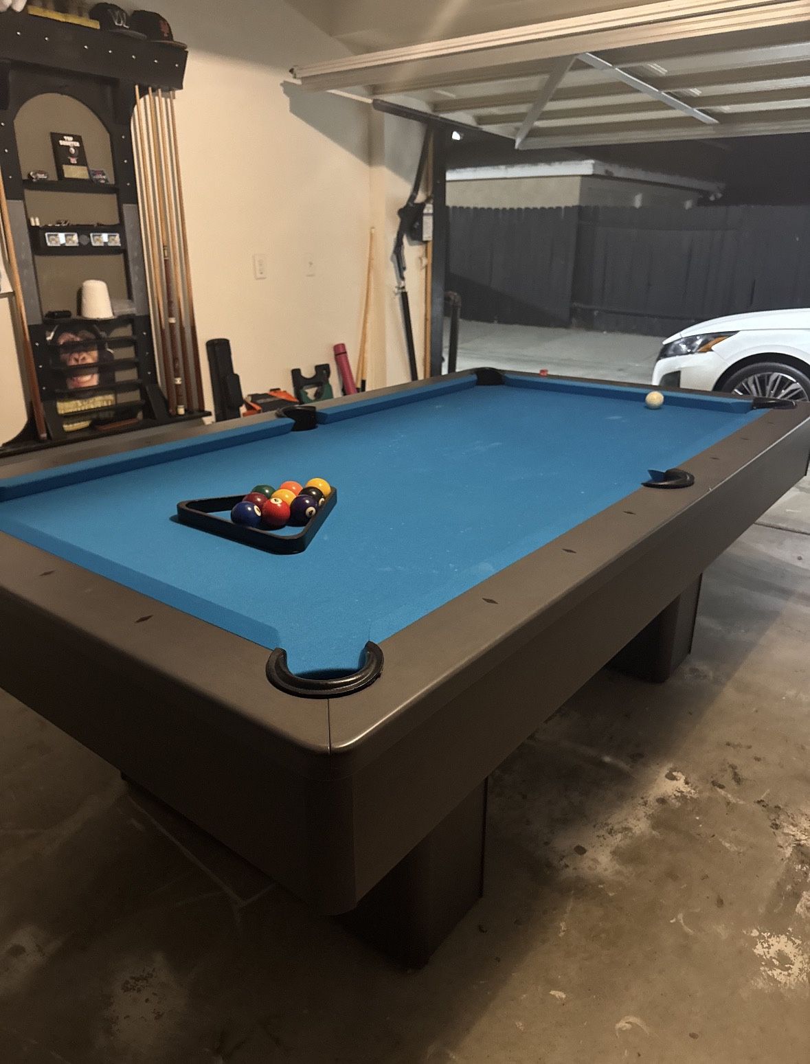 7’ Olhausen Pool Table And Harley Davidson Wall Cue Rack