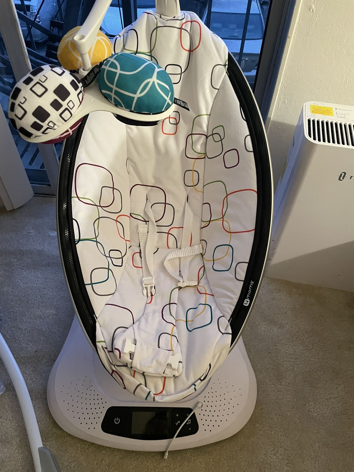 4Moms MamaRoo Multi motion Baby Swing