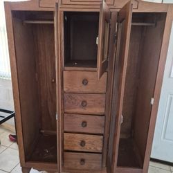 Redone Small Wardrobe 