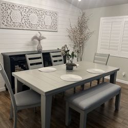 Dinning Table 