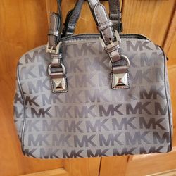 MK - Michael Kors Purse