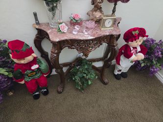 Christmas stuffed elfs perfect large new fifty dollars each