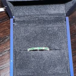 10k gold emerald band