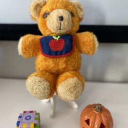 Vintage 1975 Fisher Price Freddy Teddy Squeaker Works Apple Bib Plush Stuffed