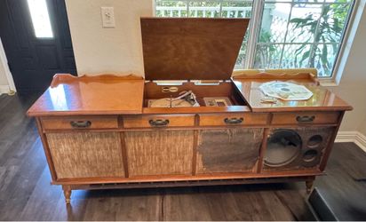 For sale vintage 1960's Packard Bell console stereo - non working