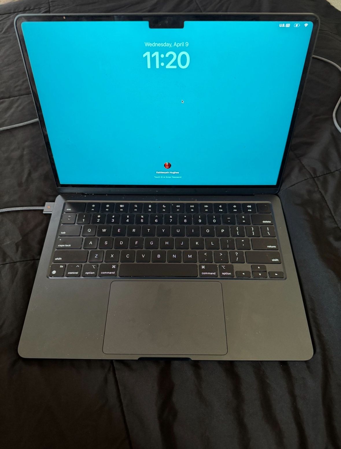 13-inch MacBook Air: Apple M3 chip with 8-core CPU and 8-core GPU, 8GB, 256GB SSD - Midnight