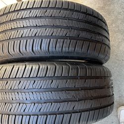 2 llantas  225/55R17 BDGOOdrich 