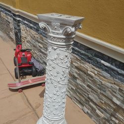 White Pillar 