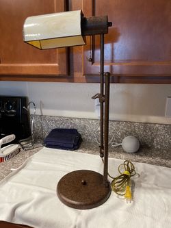 Desk Lamp - Adjustable Height