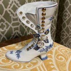 Vintage Brinn’s Porcelain Boot 6” Vase Victorian Style Decor Blue White Floral Flowers