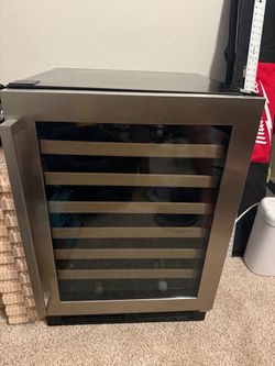Hisense 54 bottle Wine Cooler Fridge