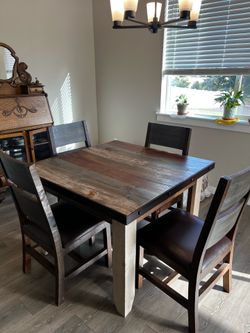 RC Willey Table and 4 Chairs