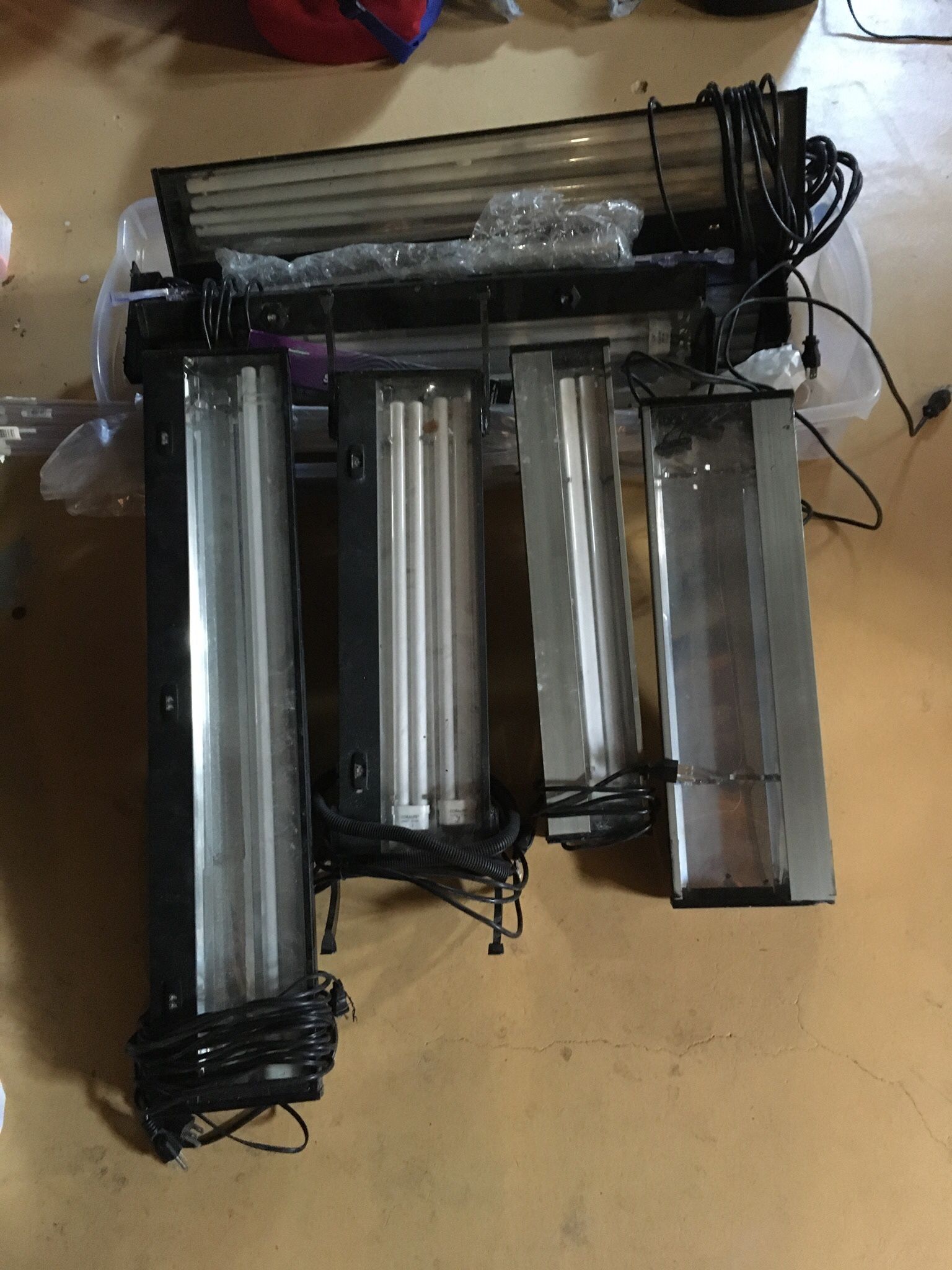 Aquarium Light Fixtures