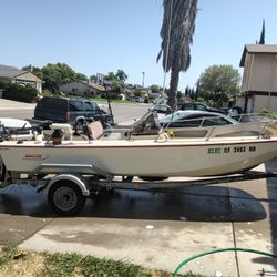 1976 Boston Whaler Newport. 