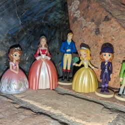 Disney Sophia the First Sofia Lot  Of 7 Vinyl 3" Figurines Queen Miranda