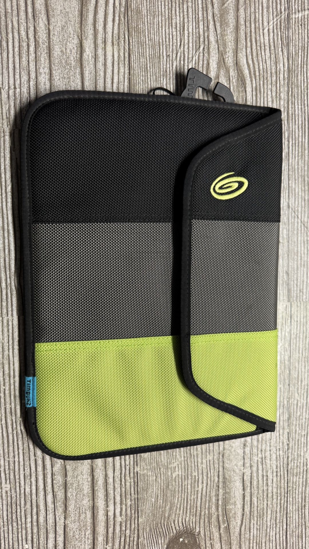 Timbuk2 Tablet Pad Sleeve Green Grey Black 11” X 8”protector Case Canvas