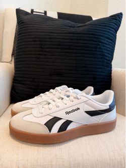 Brand New Reebok Smash Edge S Tennis Shoes