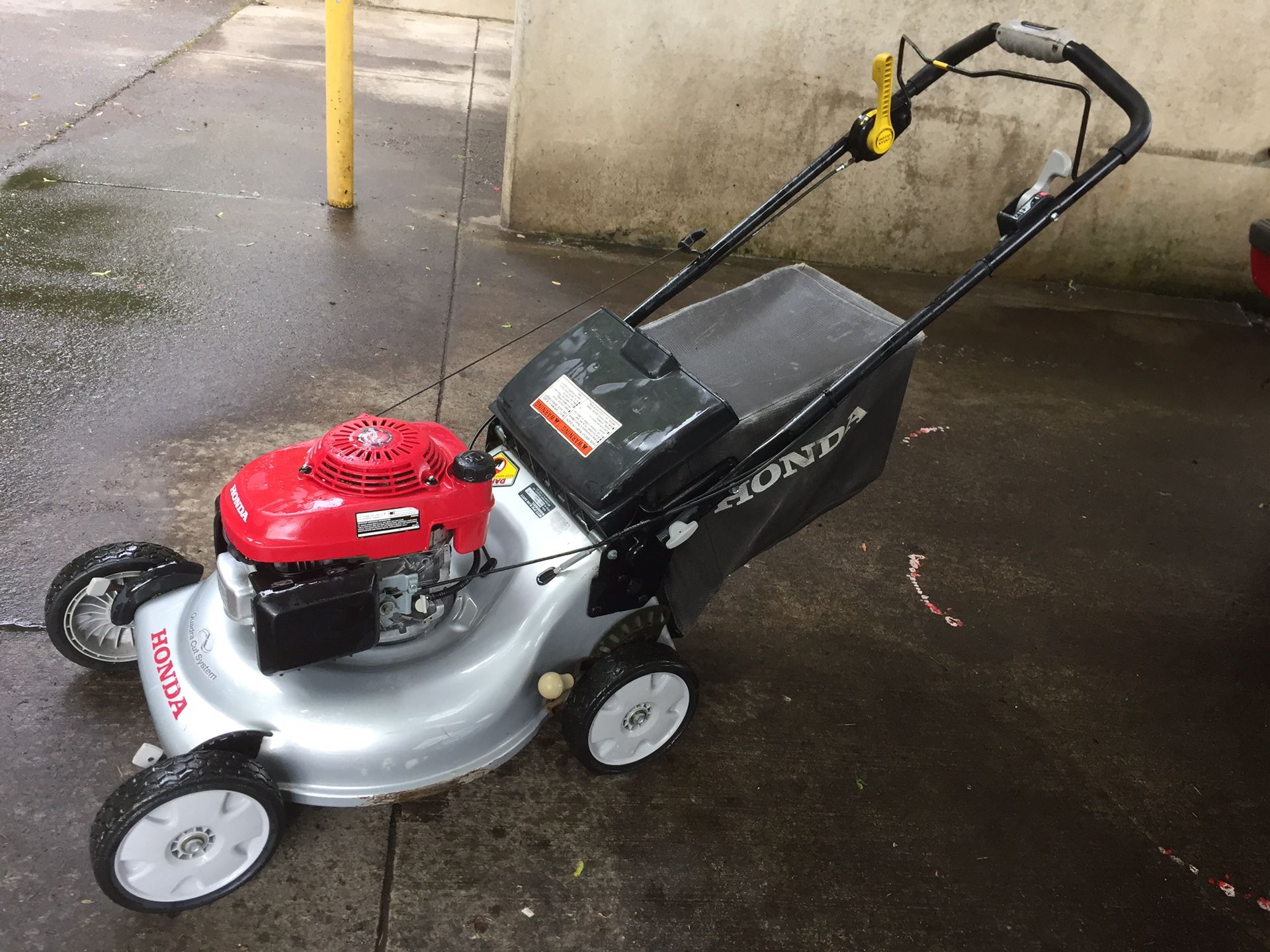 Honda hrr216k3vxa self propelled lawnmower