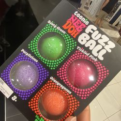 Viral Fuzz Ball Needoh 4 Pack