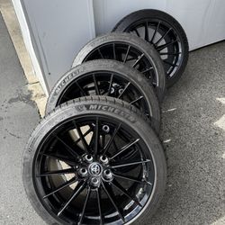 Toyota GR Corolla OEM Wheels & Michelin Tires