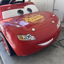 Lightning McQueen Huffy 6V Ride-In Car