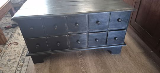 Cabinet/coffee table/small dresser