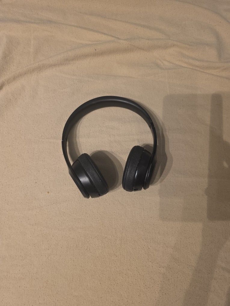 Beats Solo 3 Bluetooth Headphones