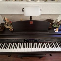 PIANO FOR SELL 
