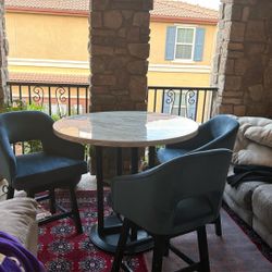 Round Table And Chairs