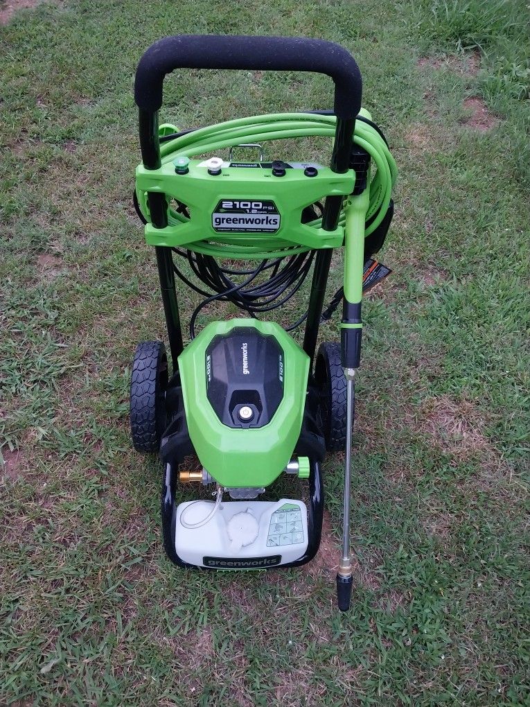 New Greenworks Electric 2100PSI Pressure Washer  Located In Southmont North Carolina 