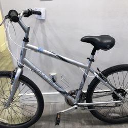 Trek Hybrid Leisure Trails Commuter Fun Bike 