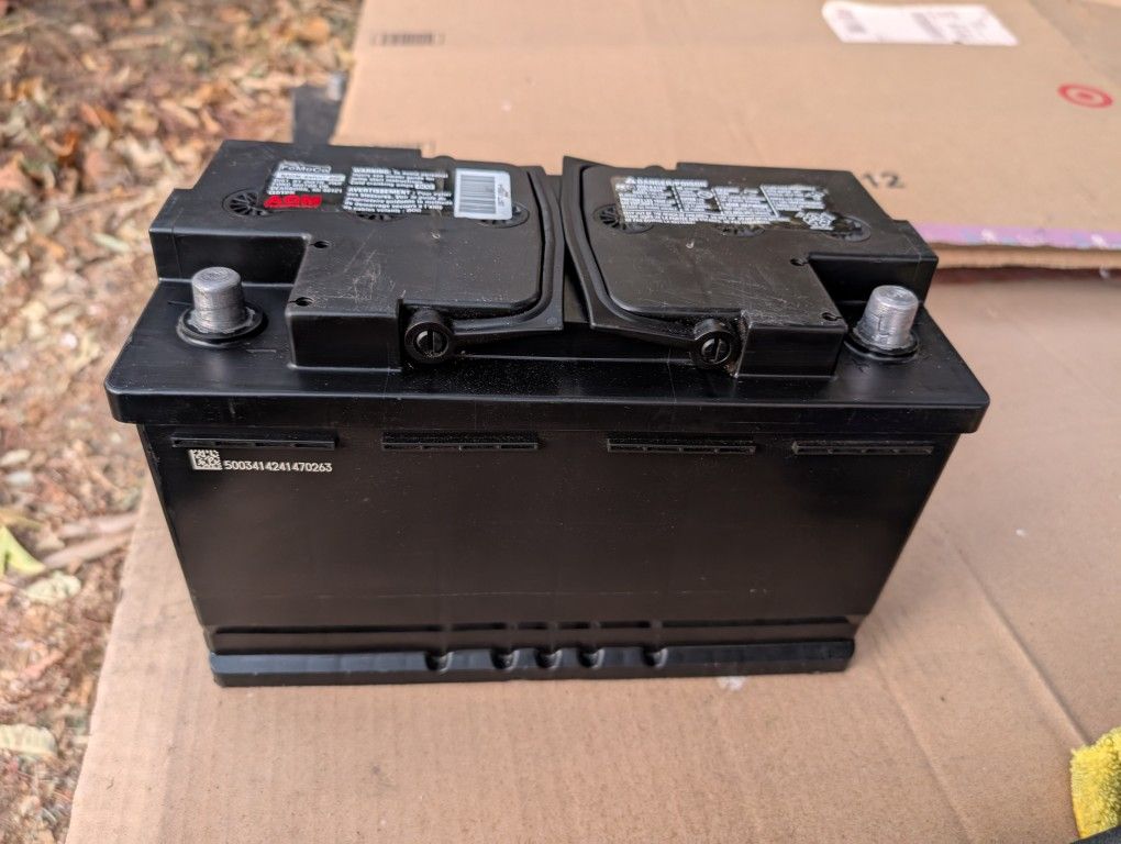 AGM Car Battery / Group Size 94r/H7