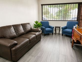 Brown Leather Sofa Loveseat. Great condition