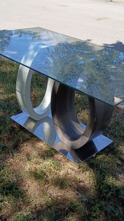 Contemporary/Modern Dining table